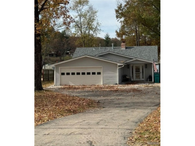 Lake Home For Sale in Cuba, Missouri