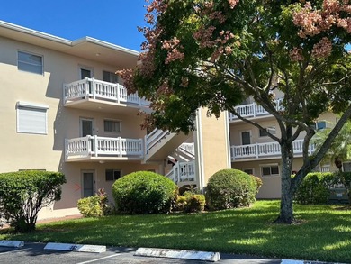 (private lake, pond, creek) Condo For Sale in Lake Worth Florida