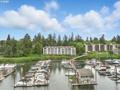 Lake Condo For Sale in Portland, Oregon