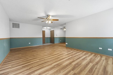 Enjoy easy main-floor living with beautiful golf course views - photo 4