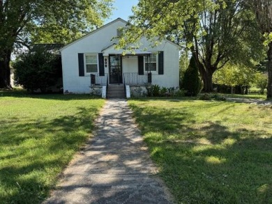 (private lake, pond, creek) Home For Sale in Algood Tennessee