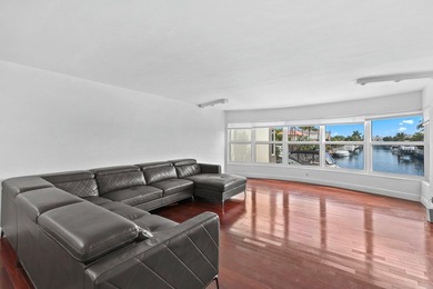 Boater's paradise awaits! This exceptional pet-friendly - photo 5