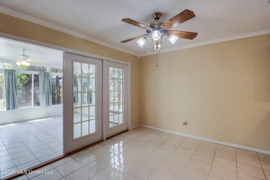 Spacious 4-Bedroom Home in Stonebridge Neighborhood Large - photo 11