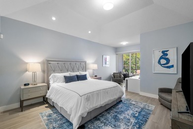 Light, open, and thoughtfully updated, this penthouse residence - photo 14