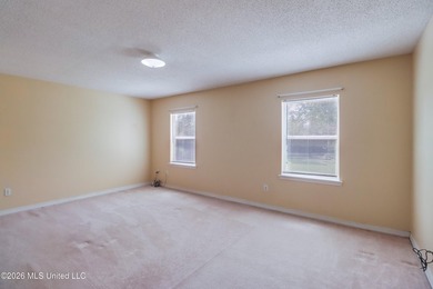 Spacious 4-Bedroom Home in Stonebridge Neighborhood Large - photo 17