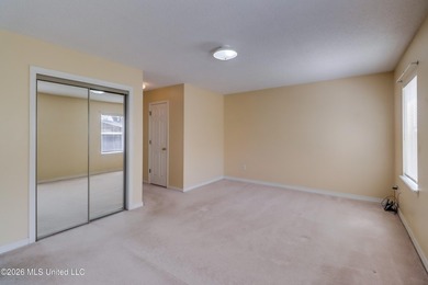 Spacious 4-Bedroom Home in Stonebridge Neighborhood Large - photo 18