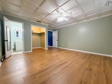 Welcome home to this move-in ready gem in a quiet neighborhood - photo 22
