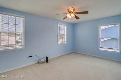 Spacious 4-Bedroom Home in Stonebridge Neighborhood Large - photo 24