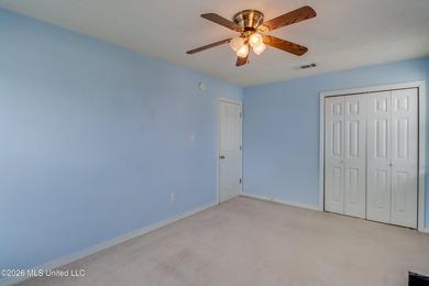 Spacious 4-Bedroom Home in Stonebridge Neighborhood Large - photo 25