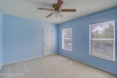 Spacious 4-Bedroom Home in Stonebridge Neighborhood Large - photo 27