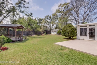 Spacious 4-Bedroom Home in Stonebridge Neighborhood Large - photo 28
