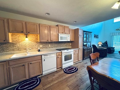 Maintenance Free Living with this spacious two bedroom, two bath - photo 8