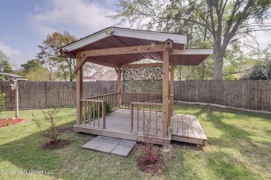 Spacious 4-Bedroom Home in Stonebridge Neighborhood Large - photo 29