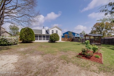 Spacious 4-Bedroom Home in Stonebridge Neighborhood Large - photo 31