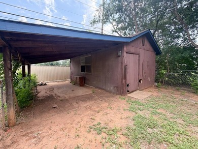 Welcome home to this move-in ready gem in a quiet neighborhood - photo 31
