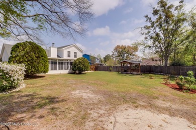Spacious 4-Bedroom Home in Stonebridge Neighborhood Large - photo 32