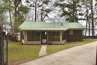 Lake Erling Home For Sale in Taylor Arkansas