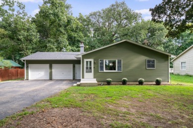 Lake Home For Sale in Lake Holiday, Illinois