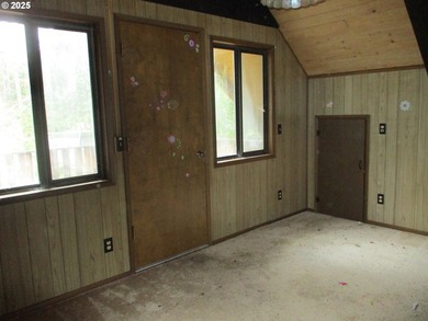 Great opportunity with fix it cabin, vacated for a few yrs. lot - photo 14