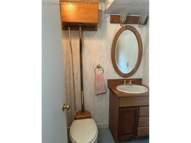 Always a favorite of mine! This is a beautiful colonial home - photo 16