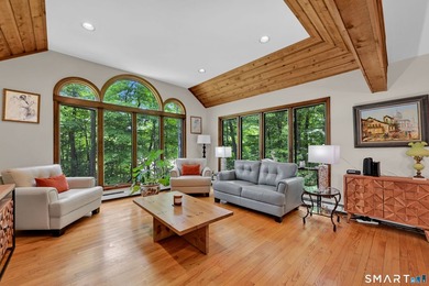 Welcome to 10 Candleview Drive, a beautifully renovated home in - photo 19