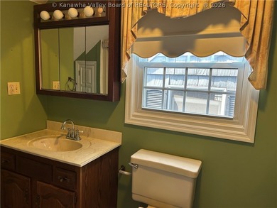 Always a favorite of mine! This is a beautiful colonial home - photo 25