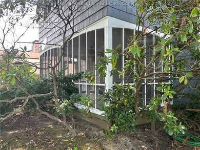 Always a favorite of mine! This is a beautiful colonial home - photo 45
