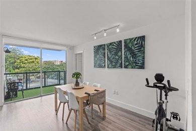 Beautifully 2-bedroom, 2-bathroom condo offering the perfect - photo 5