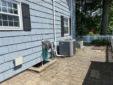 Always a favorite of mine! This is a beautiful colonial home - photo 48