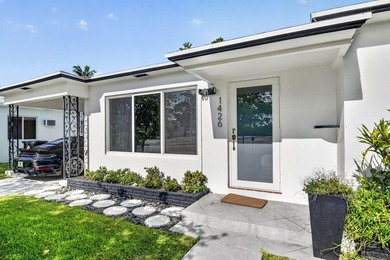 Welcome to this charming single-story residence Great - photo 3