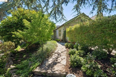 Perched gracefully in the Berkeley Hills this exceptional - photo 2