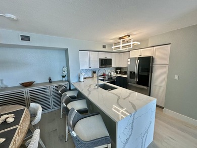 RARELY AVAILABLE GATED COMMUNITY 2/2 DIRECT INTRACOASTAL & - photo 3
