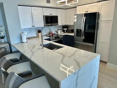 RARELY AVAILABLE GATED COMMUNITY 2/2 DIRECT INTRACOASTAL & - photo 4