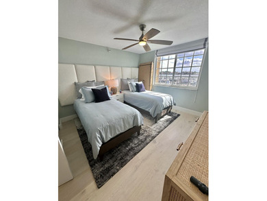 RARELY AVAILABLE GATED COMMUNITY 2/2 DIRECT INTRACOASTAL & - photo 5