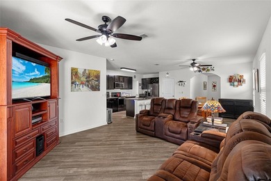 Excellent Buying opportunity! Welcome to Stonebrook Crossing, a - photo 17