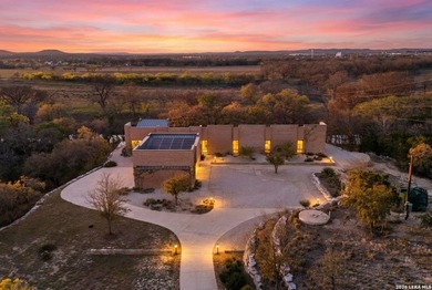 This extraordinary Guadalupe waterfront estate embodies vacation - photo 1