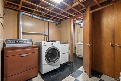 *OFFERS DUE MONDAY, JULY 20 @ NOON* Owned by the same family for - photo 33