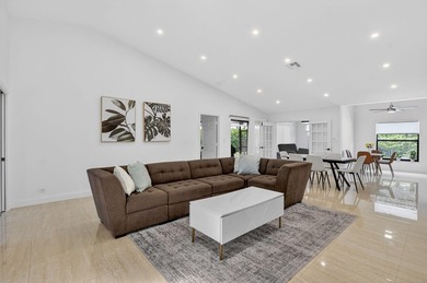 Welcome to this thoughtfully designed 3-bedroom, 2.5-bathroom - photo 5