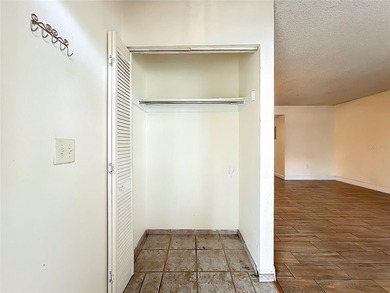 Charming 3 bedroom, 2bath condo in the desirable Village Square - photo 8