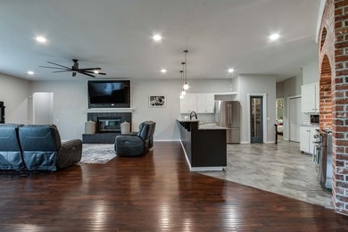 Set on nearly an acre (MOL) in Northwood Lake Estates, this - photo 8