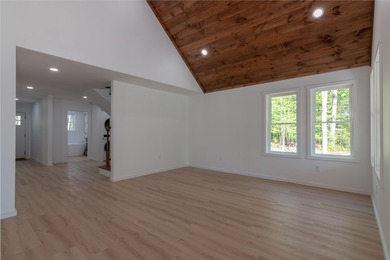 Welcome to 1 Winter Drive. This Custom-built contemporary home - photo 16