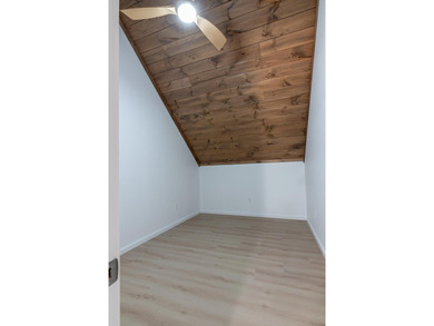 Welcome to 1 Winter Drive. This Custom-built contemporary home - photo 29