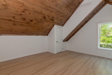 Welcome to 1 Winter Drive. This Custom-built contemporary home - photo 31