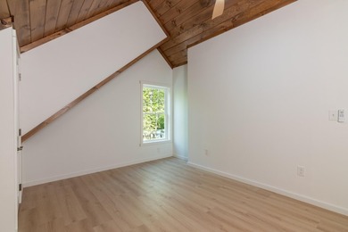 Welcome to 1 Winter Drive. This Custom-built contemporary home - photo 32