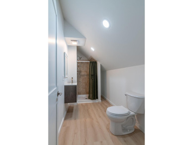 Welcome to 1 Winter Drive. This Custom-built contemporary home - photo 35