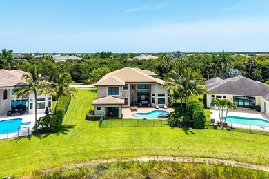 Beautifully upgraded 5-bedroom Colonnade residence set on an - photo 42
