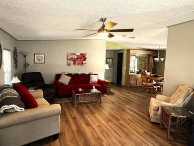 Welcome to this beautifully updated and spacious 2-bedroom - photo 4