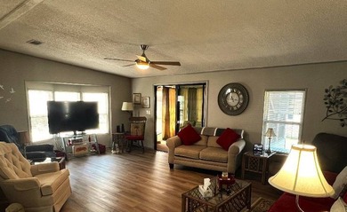 Welcome to this beautifully updated and spacious 2-bedroom - photo 6