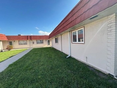 Great Location! been offered partially furnished/turn key! - photo 6