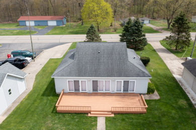 THREE EXCEPTIONAL WATERFRONT HOMES OFFERED AS A PACKAGE! - photo 5